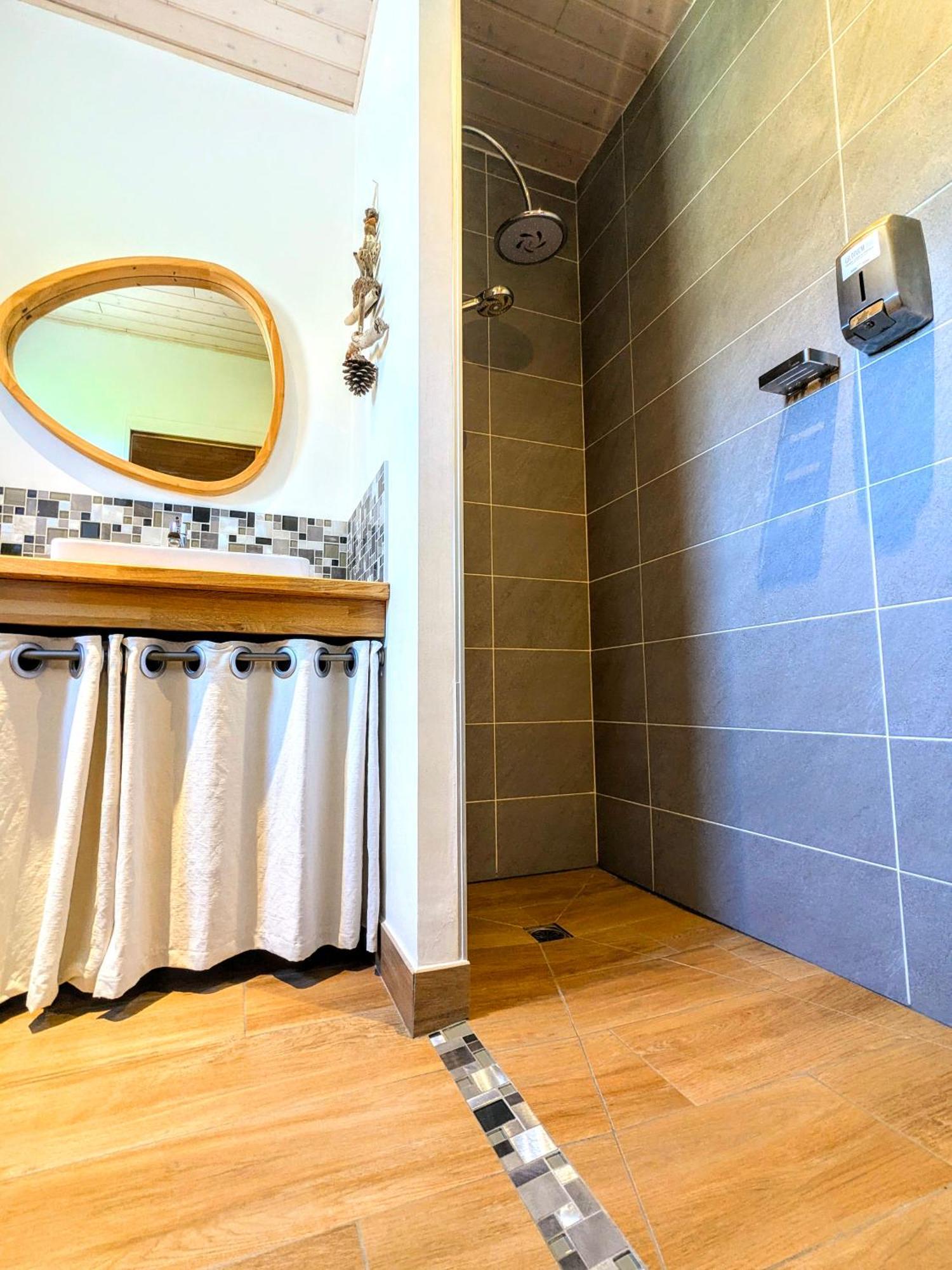 Villa Font Vive - Chambres D'Hotes Eco-Labellisees Avec Cuisine - Confort, Calme Et Vue Exceptionnels ! Grospierres Luaran gambar
